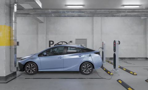 Electric Vehicle Platform Design: Understanding Architecture and Performance