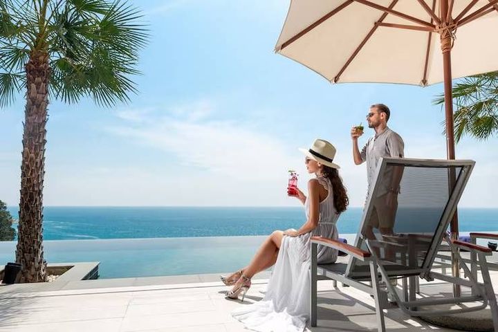 Luxury Travel Guide: Destinations, Resorts, Experiences, Transportation and Planning Considerations