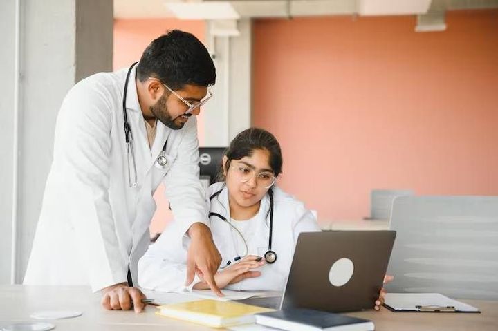 Medical Education Guide: Degree Programs, Clinical Training, Specializations and Career Options
