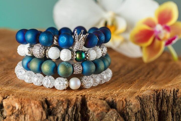 Gemstone Jewelry Information With Precious Stones, Settings, and Craftsmanship