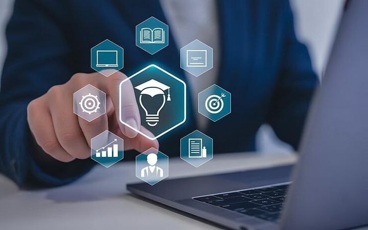 Business Education Guide: Programs, Subjects, Qualifications and Professional Development