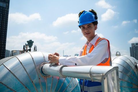 Industrial Motor Control Guide: Types, Operating Principles, Devices and Safety Features