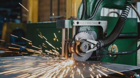 Industrial Gearbox Guide: Designs, Gear Types, Working Principles, Uses and Selection Factors