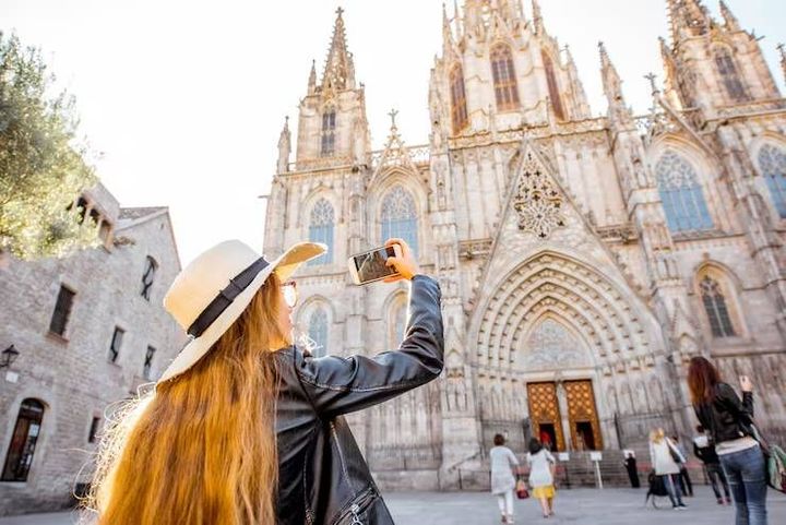 Spain Tour Package Guide: Popular Destinations, Trip Itineraries, Hotels and Travel Planning Tips