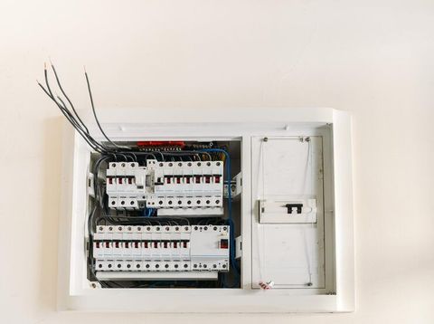Circuit Breakers Explained: Types, Components, Functions, Applications and Safety Considerations