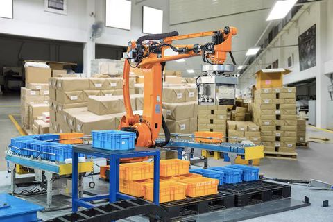 heavy duty plastic injection molding: Explore Industrial Molding Processes