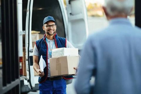 Courier Services Insights: Delivery Methods, Shipment Handling, Tracking and Logistics Processes