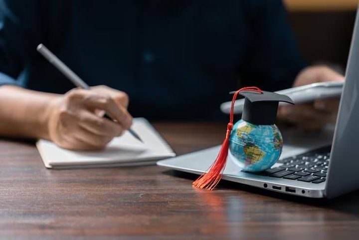 Study Abroad Opportunities Overview: Universities, Programs, Eligibility and Student Planning