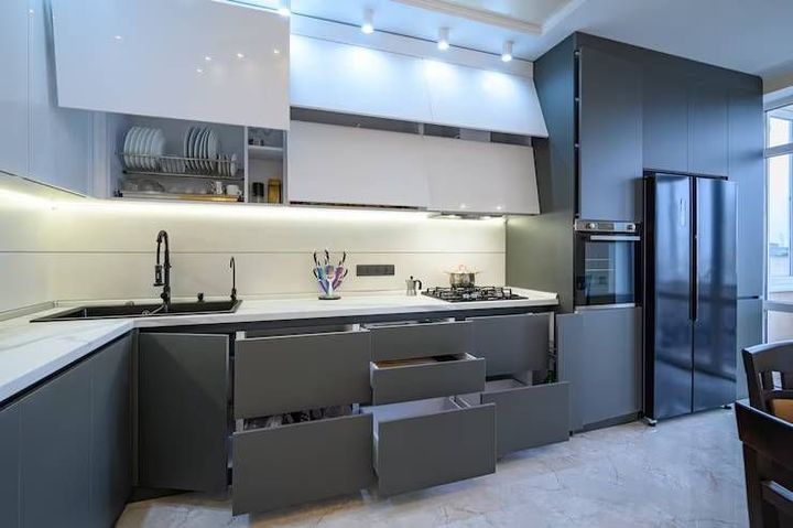 Modular Kitchen Designs Guide: Layout Types, Storage Ideas, Materials and Functional Features